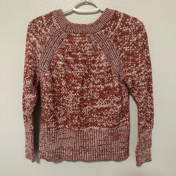Universal Threads Sweater - Picture 2 of 5